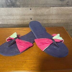 Havaianas Women's Navy Flip Flops with Pink & Mint Bow Accent size 7/8